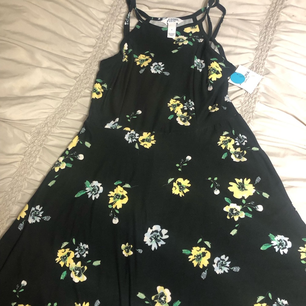 Arizona Black Floral Dress! Size Small